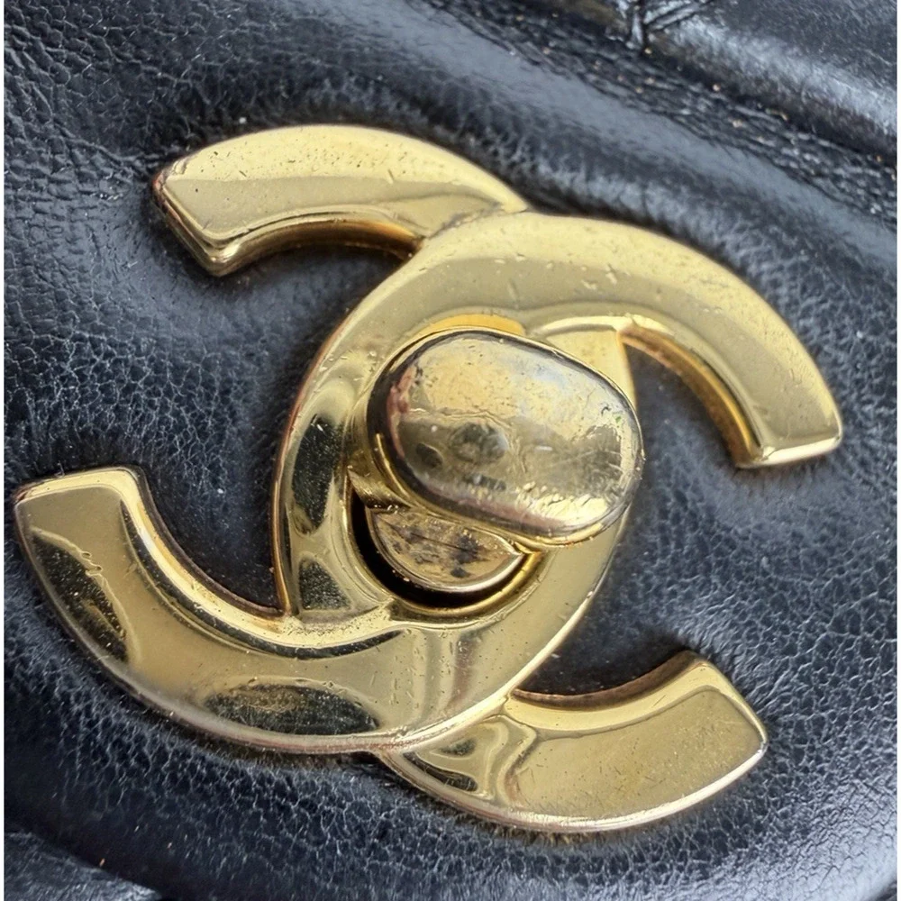 CHANEL Shoulder Bag Double Flap Small Black Quilted Leather 2009-2010 U2 - Picture 13 of 15